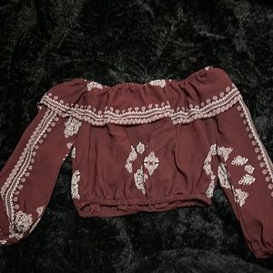 Cropped, off the shoulder, long sleep blouse.